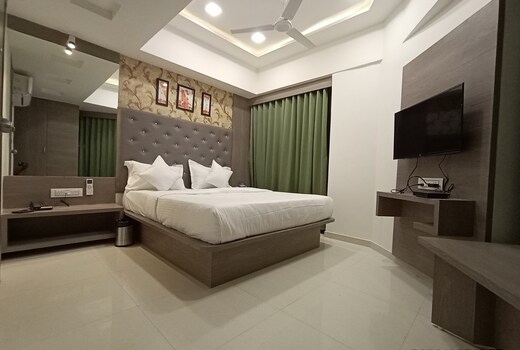 Hotel Regal Residency