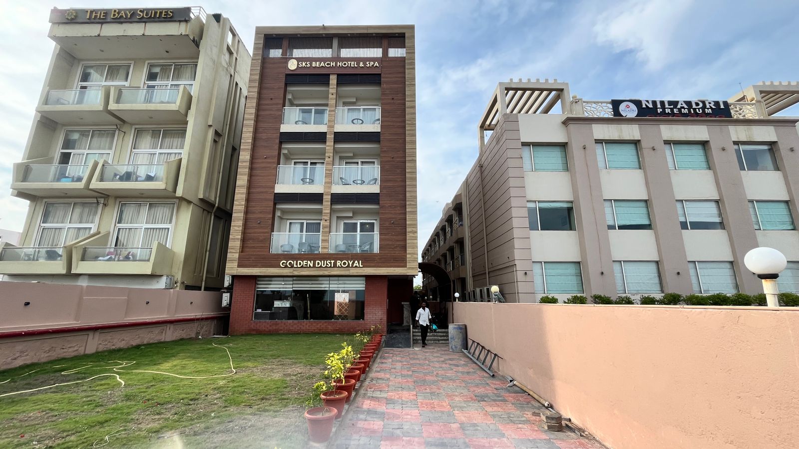 SKS BEACH HOTEL & SPA ( BEACH FRONT HOTEL)