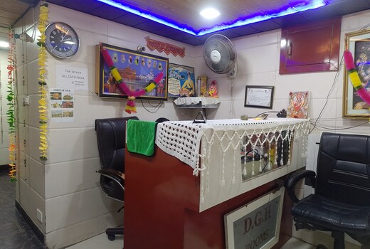 DEEP HOME STAY JUST 350 METERS FROM GOLDEN TEMPLE
