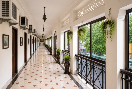 Central Hotel