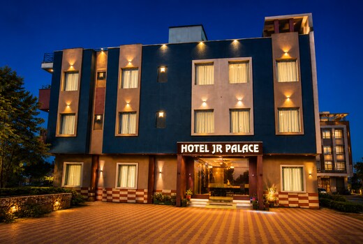 Hotel JR Palace (Free Safe Parking & Near Toran Dwar)