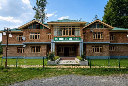 Hotel Alpine Tangmarg