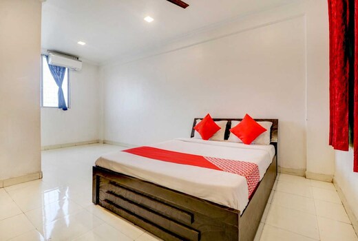 Hotel O Sai Residency