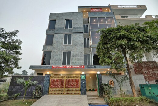 Townhouse Grand Residency