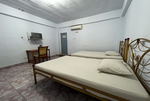 Hotel O Surya HotelNearTaman Anggrek Pkk Watansoppeng