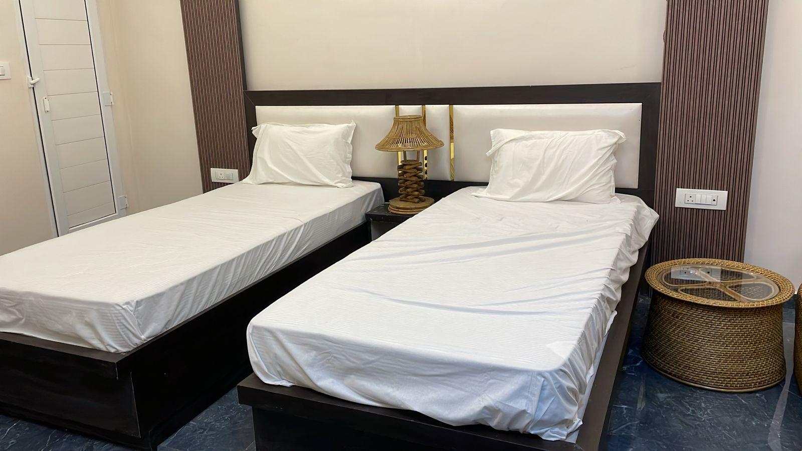 India Hotel and Restaurant