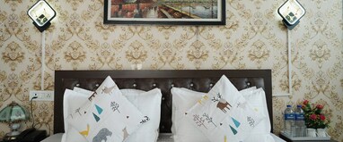 Swagat Guest House 2 Mins from ISBT