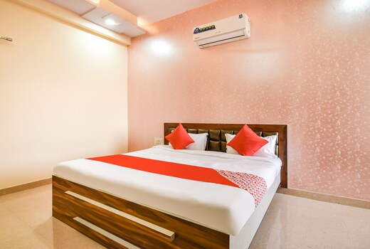 OYO 70183 Sai Kripa Lodging