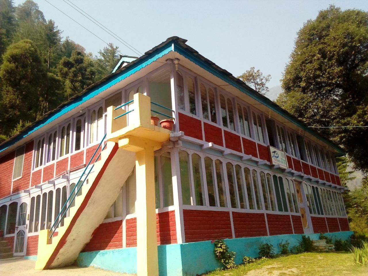 SUNSHINE HOME STAY