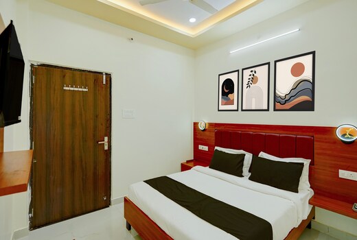 Hotel O Kanak Palace