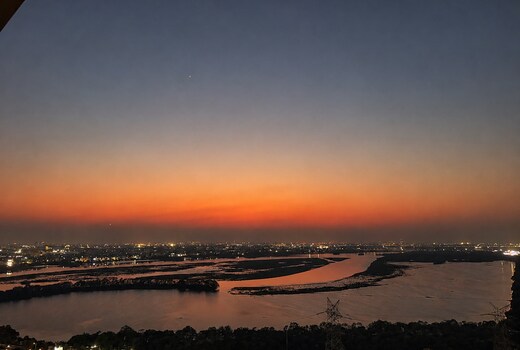 21st Floor SkyStudios with Balcony