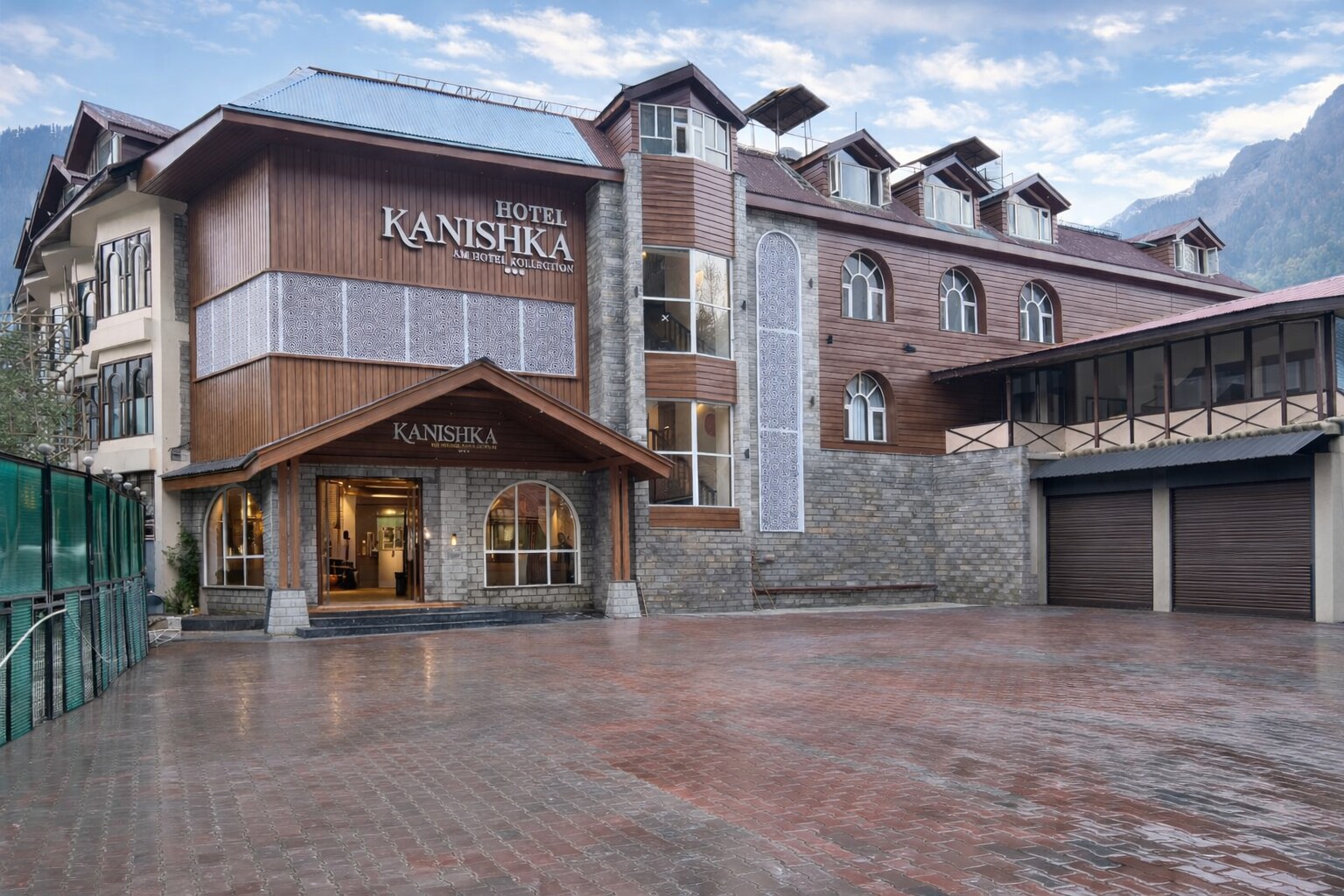 Kanishka, Manali - AM Hotel Kollection (5 mins from Mall Road)