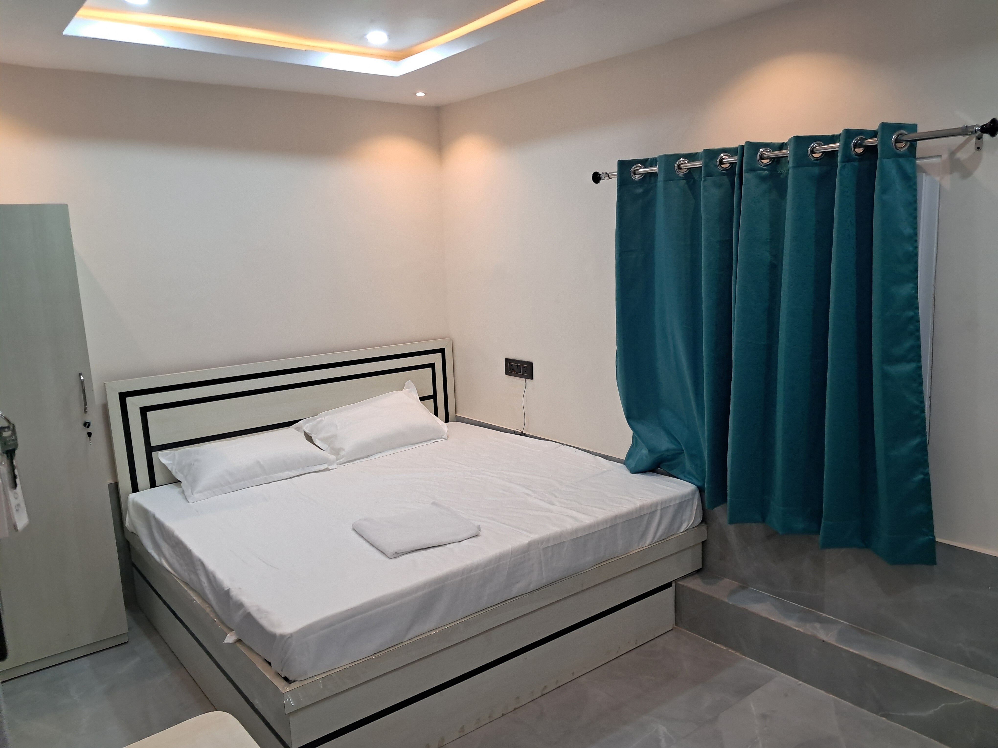 Rameshwaram Fastfood & Guest House