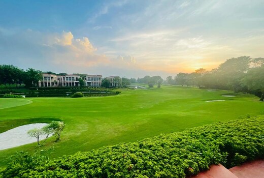 Beautiful Apartments at Tarudhan Valley Golf Resort, Manesar