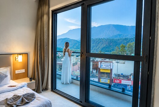 RS Galaxy Hotel Ganga View