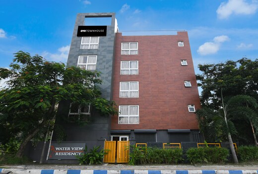 Super Collection O Water View Residency