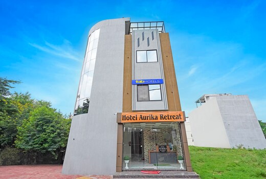 FabHotel Aurika Retreat