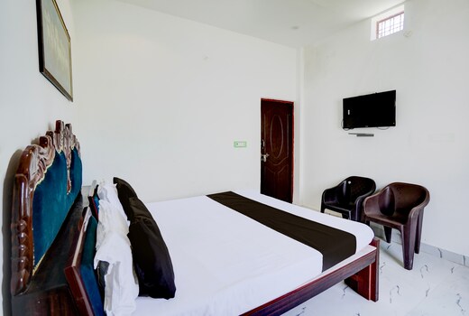 Hotel O Krishna Manu Palace