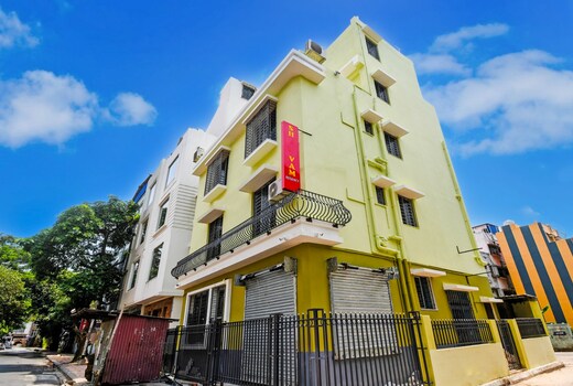 Shivam Inn Residency near Acropolis Mall
