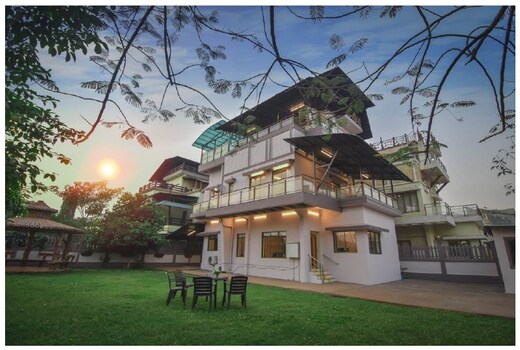 Orchard Villa 3BHK with Rooftop Pool