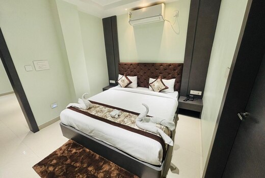 Hotel Pragati Palace