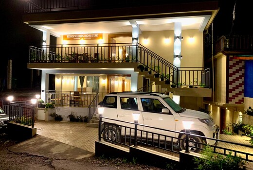 Rishop Clouds Homestay