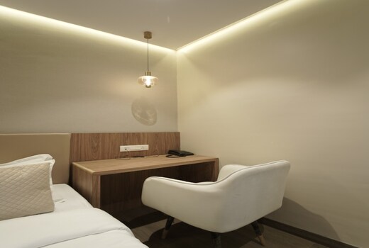 Hotel Rajputana International