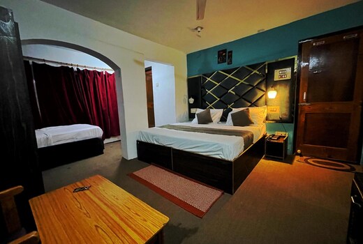 HOTEL DARUL TAWHEED