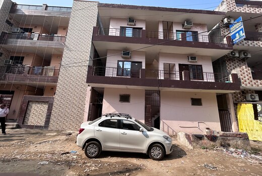 Himalaya Inn Guest House & PG
