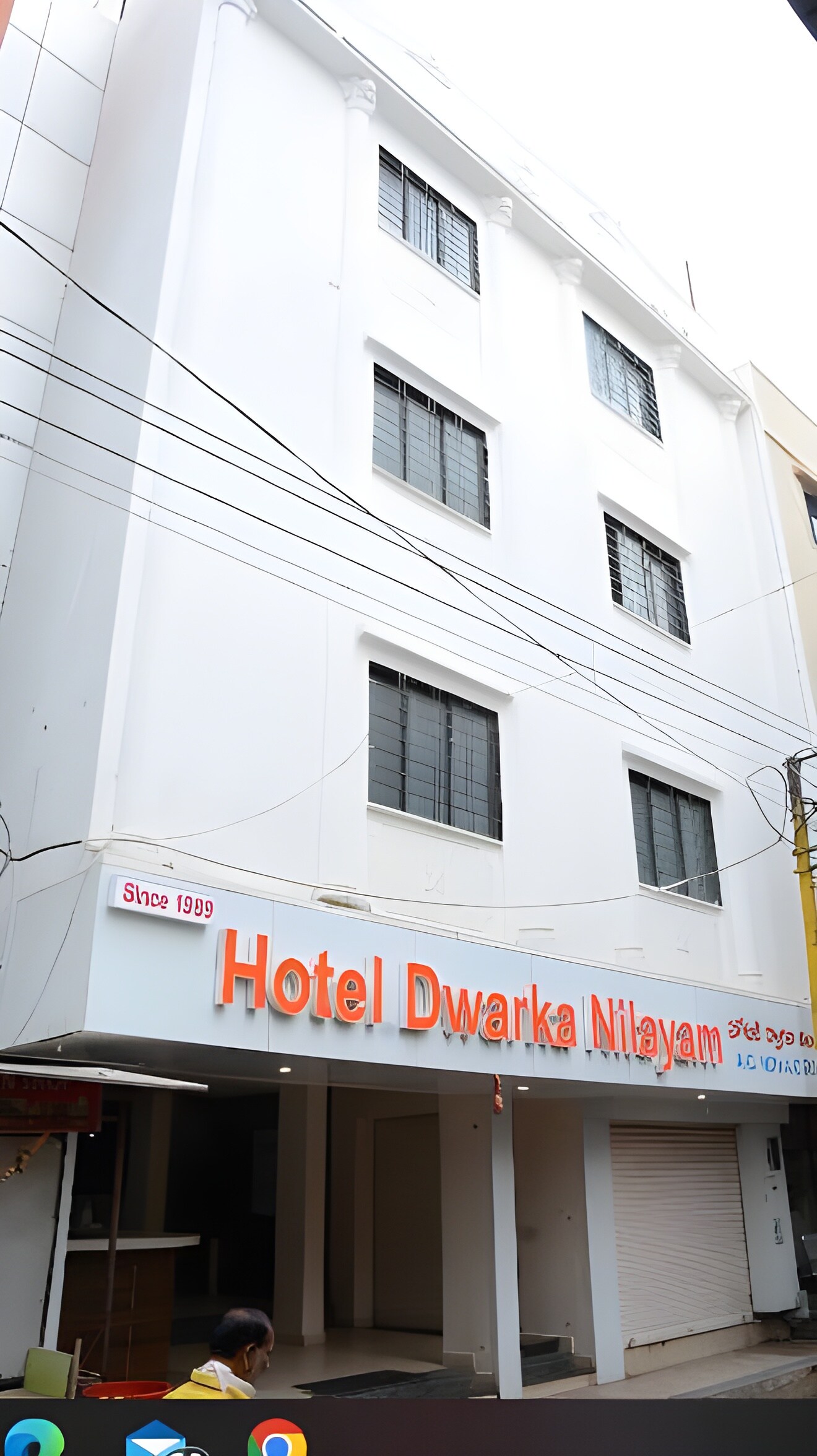 Hotel Dwarka Nilayam