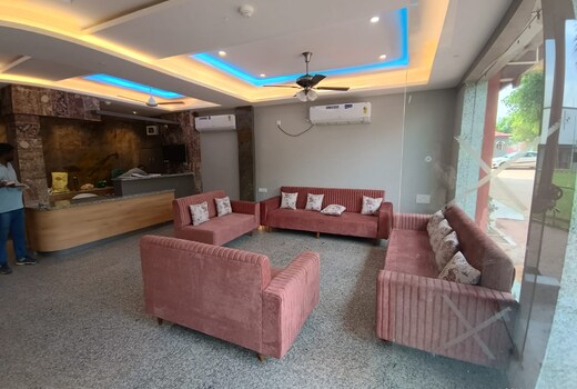 Hotel Shanti Palace