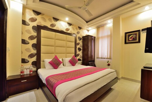 Hotel Pink City Opposite New Delhi Railway Station