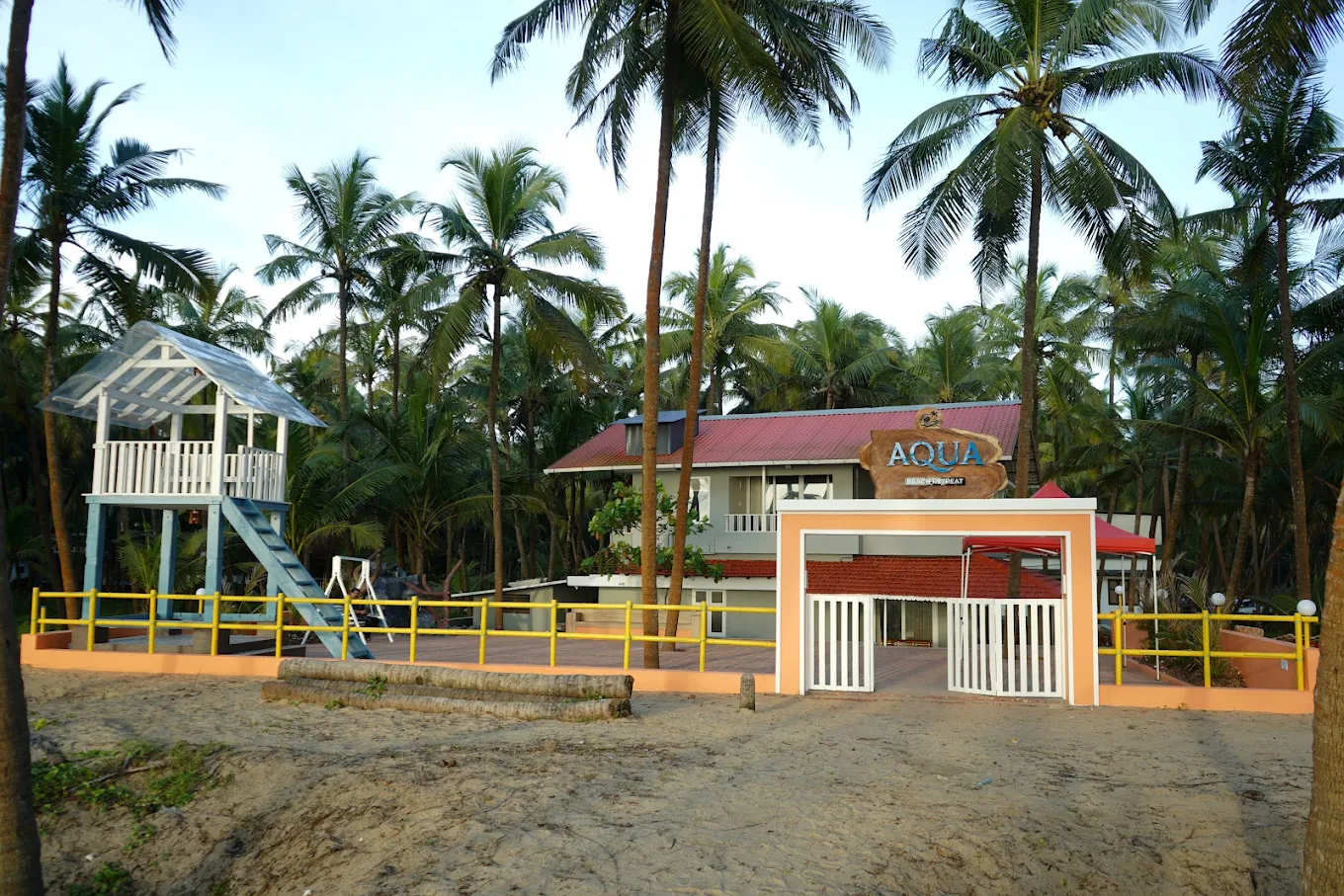 Aqua Beach Retreat, Beach Road