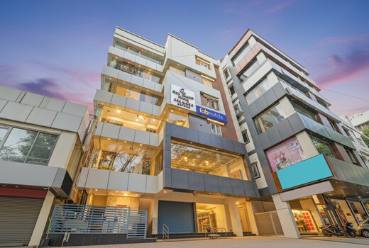 Fabhotel Vasatiya Hotels & Suites