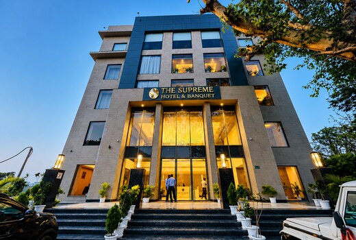 The Supreme Hotel and Banquet