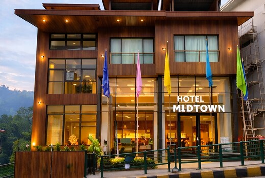 Hotel Mid Town (2 min to walk MG Marg)