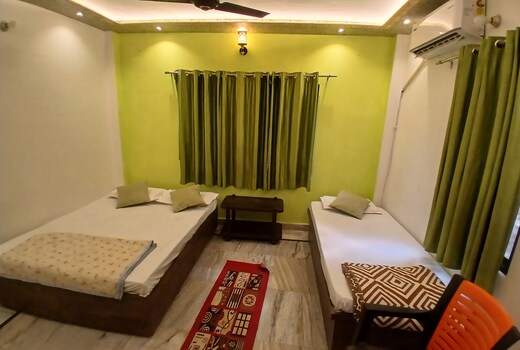 Kaashvi Home Stay