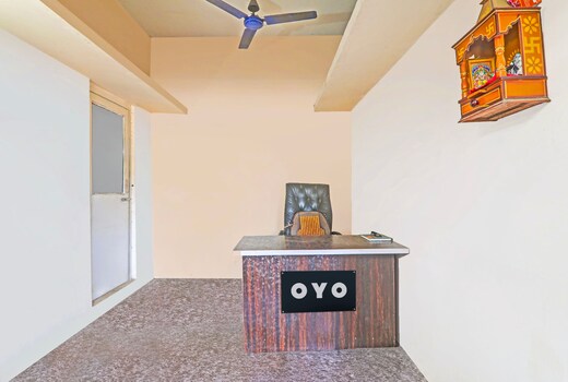 SPOT ON ROYAL GUEST HOUSE & RESTAURANT
