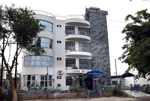 Hotel Vrinda Palace
