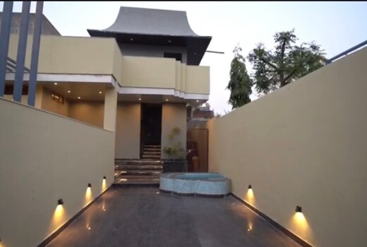 Emerald Acres Villa 4BHK