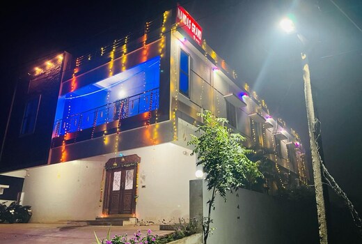 Nandas Grand