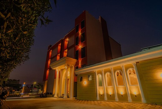 Hotel Jarul Inn Karad