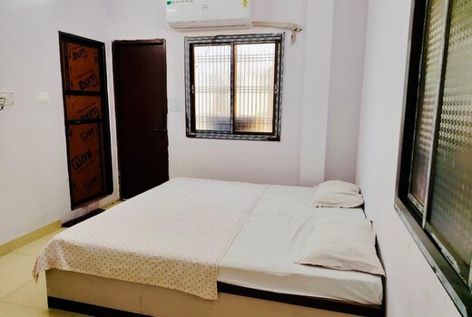 KESHARWANI GUEST HOUSE