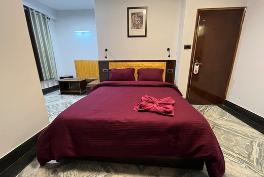 ROTARA HOTEL (B&B 1.1 K.m from MG MARG)