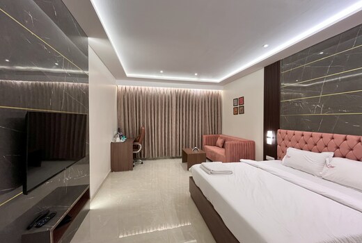 Galaxy Club & Hotel