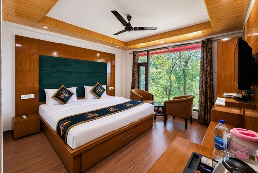Kavin Highland, Mall Road, Dalhousie