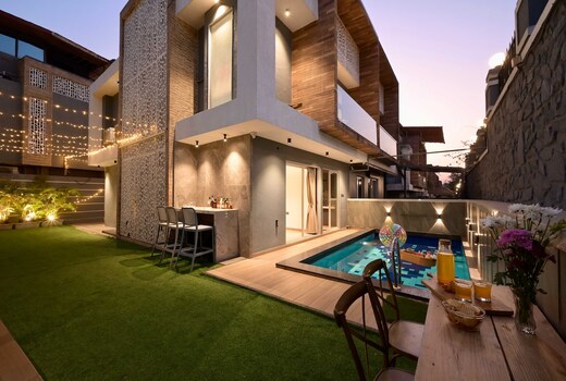 Tara Staycation THE COZY COVE with Private Pool
