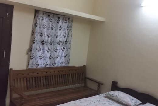 Suganya Lodge