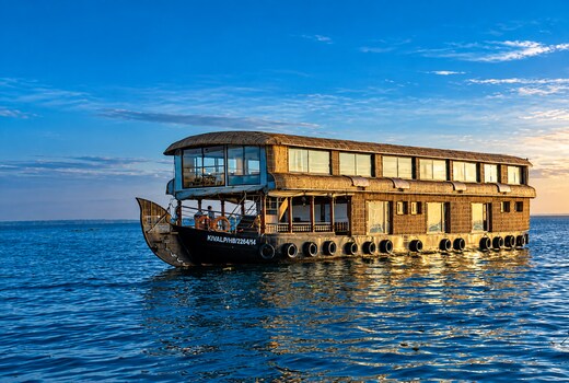 Tharangini Houseboats