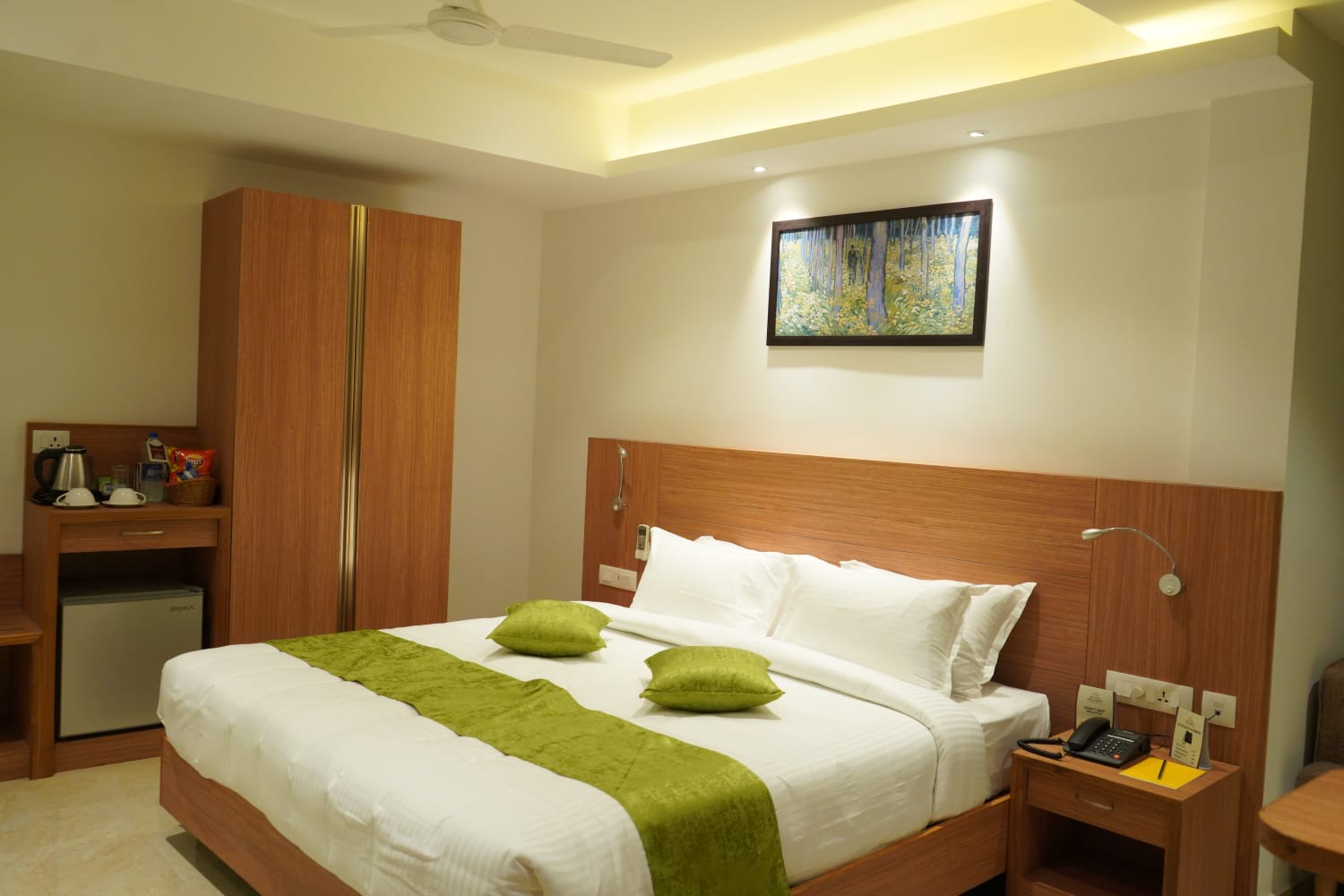HOTEL HILLWAY